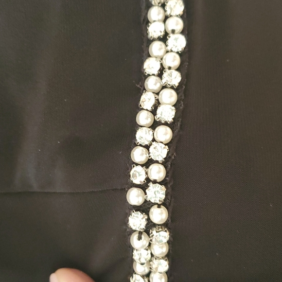 Sleeveless long black formal dress - Picture 3 of 9